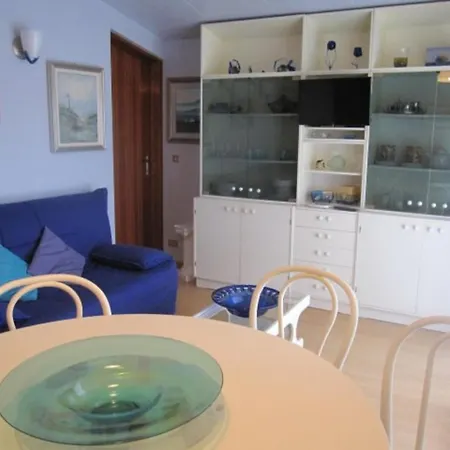 Apartamento Adorable Bright Flat At Pineta - Beahost